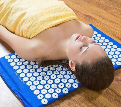 قضيب kuznetsov مع عظم العظم العنقي